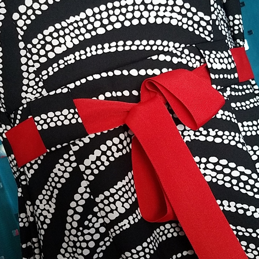 🔵 Connected Apparel